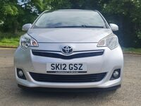TOYOTA VERSO